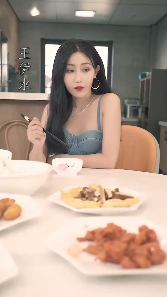 无敌赘婿 第01集